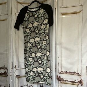 Lularoe JULIA dress. 35” shoulder to hem. Bust 15” pit to pit. Knit